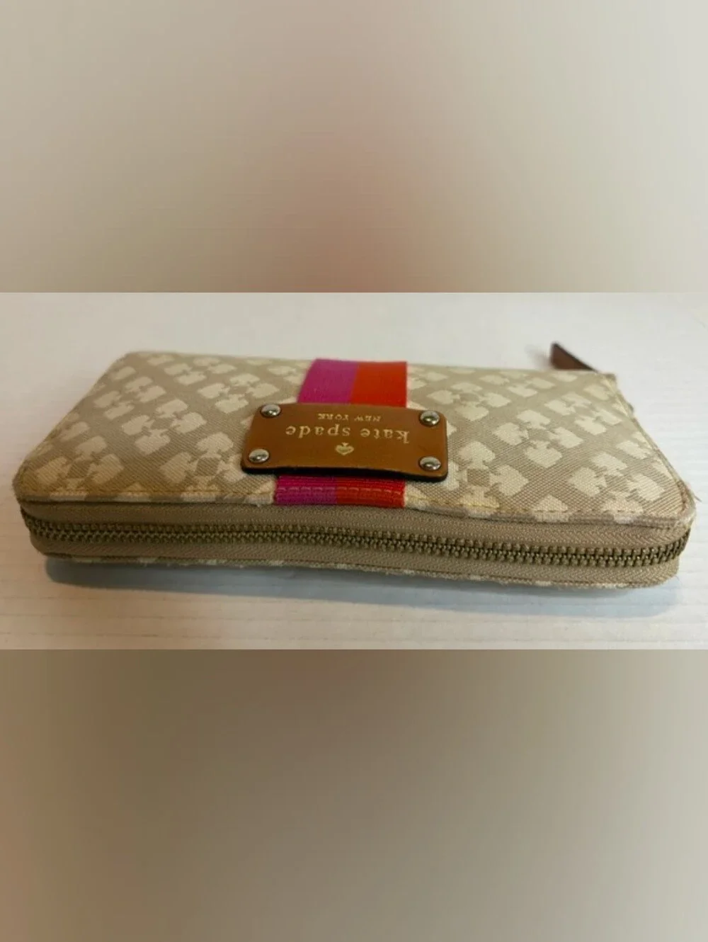 Kate Spade New York Neda Classic Stucco Zip Around Wallet